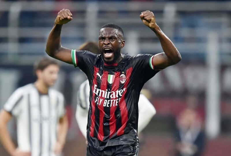 AC Milan thắng Juventus